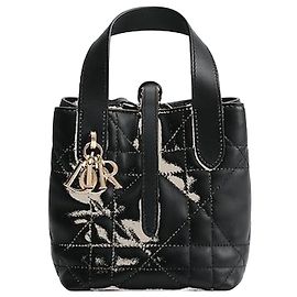 Dior Borsa Tote Nano Black Macro Cannage in pelle di vitello Nero