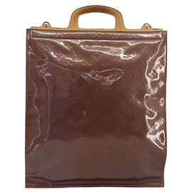 Louis Vuitton Stanton Monogram Vernis Violet