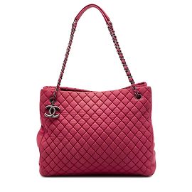 Tote New Bubble Grande em couro de bezerro iridescente acolchoado vermelho Chanel Vermelho