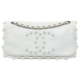 Borsa a tracolla Chanel Flap Pearl Obsession in pelle di agnello bianca Bianco
