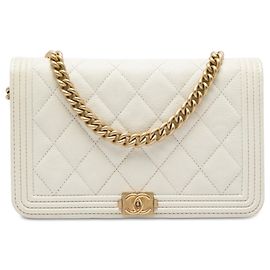 Bolsa Tiracolo Chanel Boy Wallet on Chain em couro caviar matelassê branco Branco