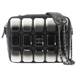 Borsa Camera Chanel Matelassé Nero Bianco