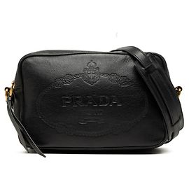 Bolsa de ombro em couro preto com placa de logo Triangle Prada Preto