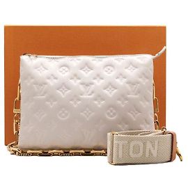 Louis Vuitton Borsa a tracolla Coussin PM Cream Monogram Bianco