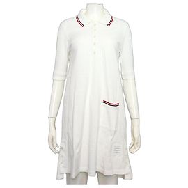 Thom Browne Vestido feminino de algodão branco com três riscas Branco
