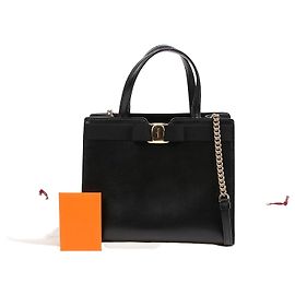 Salvatore Ferragamo Mittlere Handtasche Schwarz Schwarz