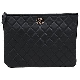 Chanel Clutch Medium Nera con Dettagli Oro No. Nero