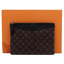 Louis Vuitton Pochette Monogram Daily Pouch Multicolore
