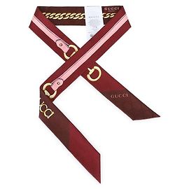 Gucci Lenço de seda estampado com corrente e morsas para mulher Vermelho
