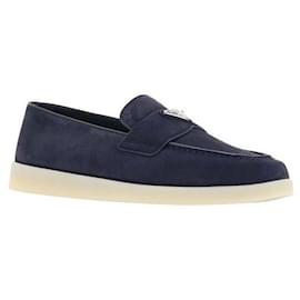 Prada Mocassins en daim avec logo triangle Noir