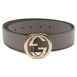 Gucci Cinto de couro feminino com GG entrelaçado em metal dourado Marrom