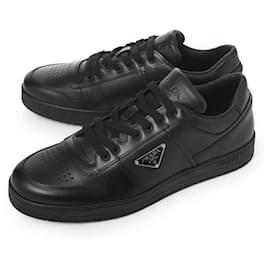 Prada Baskets Downtown en cuir Noir