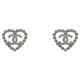 Chanel Brincos Heart CC Silver Prata