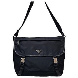 Prada Bolsa de ombro em Re-Nylon e couro Saffiano Preto