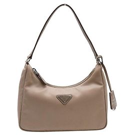 Prada Bolsa de ombro de nylon Marrom