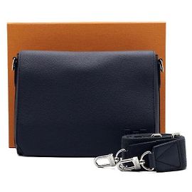 Louis Vuitton Aero Letter Messenger Navy Leather Bag Blue