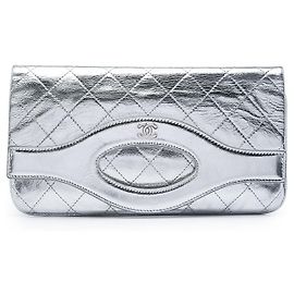 Chanel Silver Quilted Metallic Calfskin 31 Clutch Argento