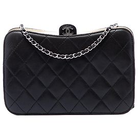 Clutch Chanel Black CC Quilted Lambskin con catena Nero