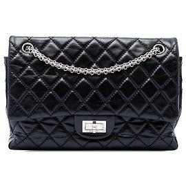 Chanel Reissue 2.55 Double Flap 227 in pelle di vitello invecchiata matelassé nera Nero