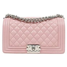 Chanel Bolsa de Ombro Boy em couro caviar rosa Medium Rosa