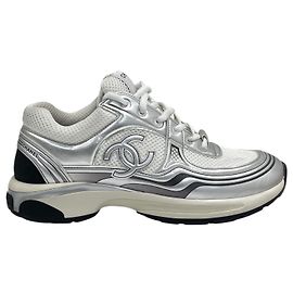 Chanel Baskets Silver CC Logo pour hommes Blanc