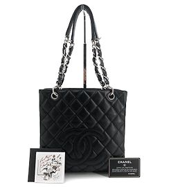 Chanel Borsa a tracolla Caviar Petit Shopping Nero