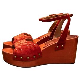 Autre Marque Sandales compensées en daim rouges Rouge