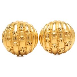 Orecchini a clip vintage Chanel Coco Mark D'oro