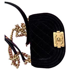 Borsa a tracolla Chanel in velluto nero Nero