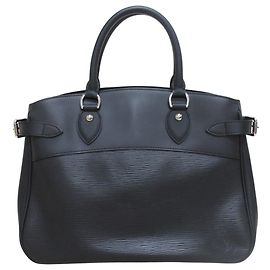 Louis Vuitton Epi Leather Passy PM Handbag Black