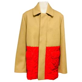 Autre Marque Maison Kitsune Tan / Red Wollmantel mit gestepptem Saum Kamel