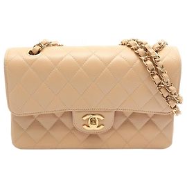 Borsa a tracolla Chanel Matelassé Double Flap Beige