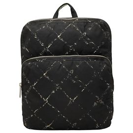 Sac à dos Chanel Travel Line en nylon noir Noir