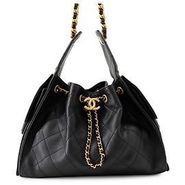 Chanel Chain Shoulder Bag in Black Black