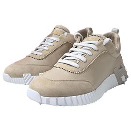 Hermès Bouncing Sneakers
Ténis em camurça de bezerro Marrom