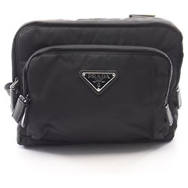 Mochila/Bolsa Prada com Logotipo Triangle e Harness Preto