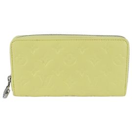 Cartera larga Louis Vuitton de lambskin Amarillo
