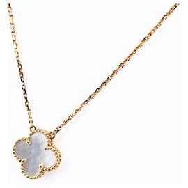 Van Cleef & Arpels Vintage Alhambra Yellow Gold Pendant Shell Necklace Other