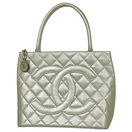 Chanel Reissue Tote Bag in Silver Caviar Leather Silvery