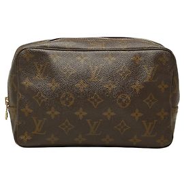 Louis Vuitton Monogram Trousses Toilette 23 Clutch Bag Castaño Monograma