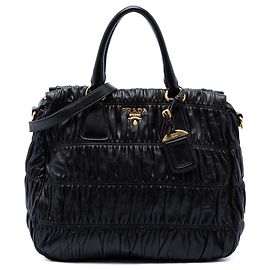 Borsa Satchel Prada in nappa Gaufre nera Nero