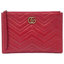 Clutch Gucci Red GG Marmont Matelasse em couro de bezerro Vermelho