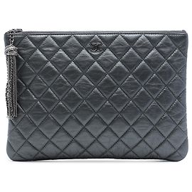 Clutch Chanel Gray Medium Quilted Aged Calfskin Chain Tassel O Case Marrom Cinza antracite