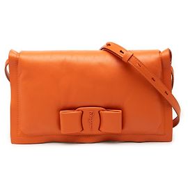 Salvatore Ferragamo Bolsa Tiracolo Viva Bow Mini em Couro Acolchoado Laranja Ferragamo Laranja