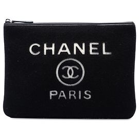 Chanel Black Medium Wool Felt Deauville O Case Clutch Black