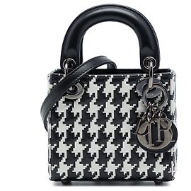 Dior Macro Lady Dior em pele de vitela micro-grain preta com relevo pied-de-poule Preto