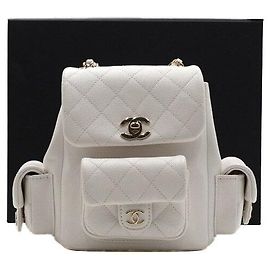 Chanel Zaino piccolo da donna Duma CC in Caviar bianco e oro Champagne Bianco