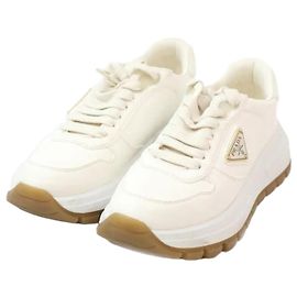 Zapatillas Prada de cuero blanco Blanco