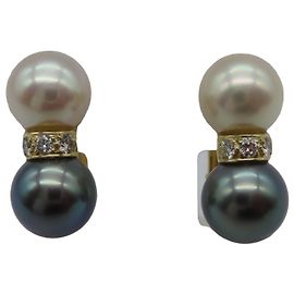 Brincos Cartier de pérolas e diamantes Branco Outro