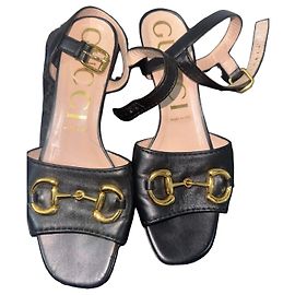 Gucci black leather sandals with gold horsebit Black